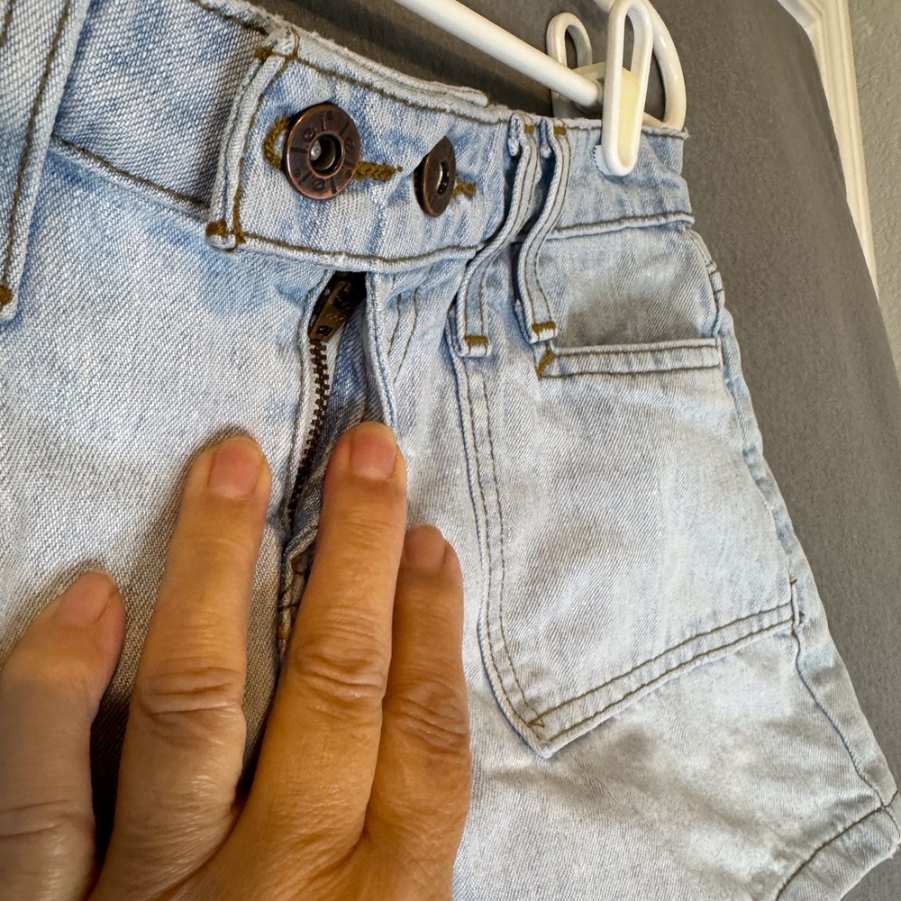 Lei Vintage  Blue Jean Shorts Distressed Summer Style - Picture 2 of 6